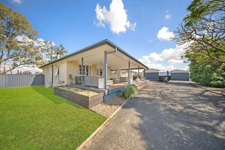4 Warren Street, Seaham NSW 2324