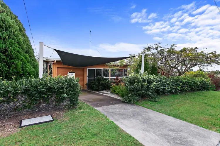42 Hillcrest Avenue, Scarness QLD 4655