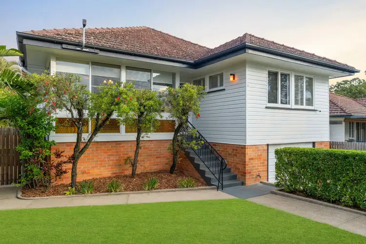 11 Barmore Street, Tarragindi QLD 4121