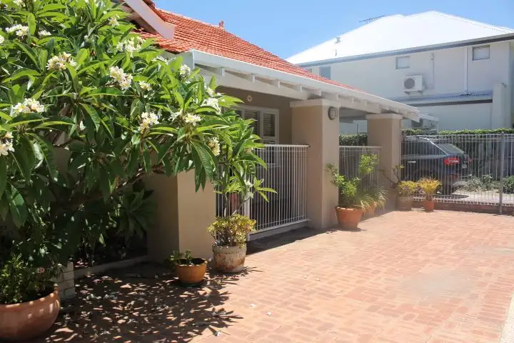 95 Dalkeith Road, Nedlands WA 6009