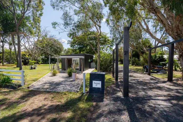 21 Arcadia Drive, Branyan QLD 4670