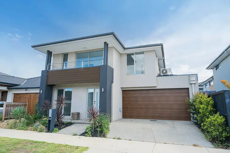 15 Favero Street, Clyde North VIC 3978