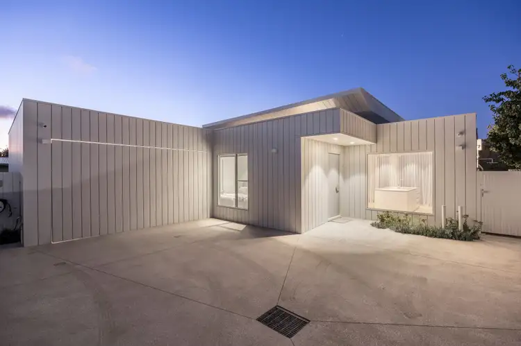 2/36 Grenville Grove, Capel Sound VIC 3940