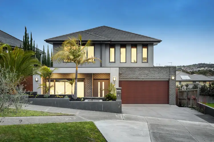9 Rockbank Court, South Morang VIC 3752