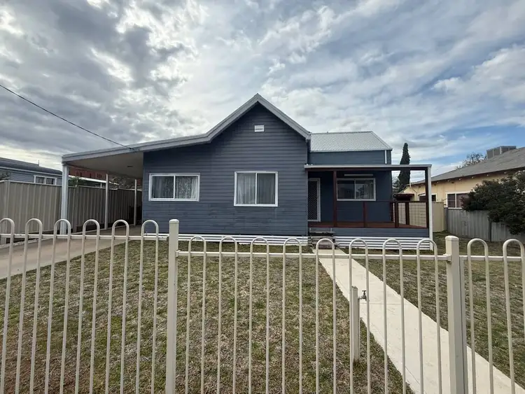 11 Napier Street, Condobolin NSW 2877