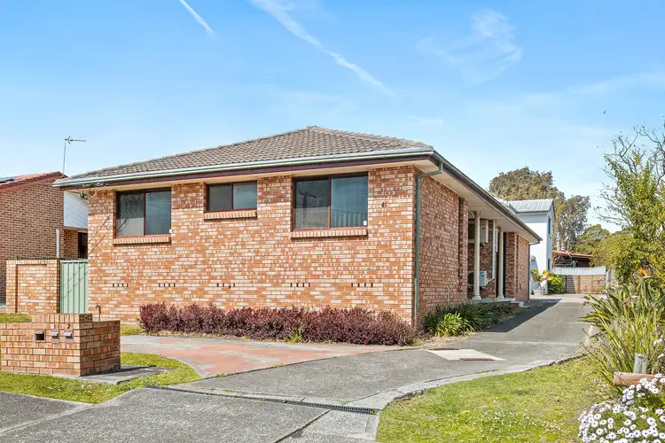1/41 Griffiths Street, Oak Flats NSW 2529