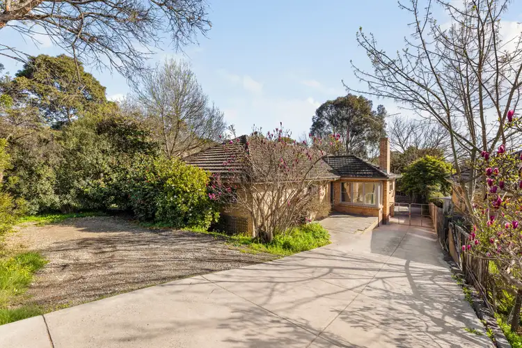 160 Grimshaw Street, Greensborough VIC 3088