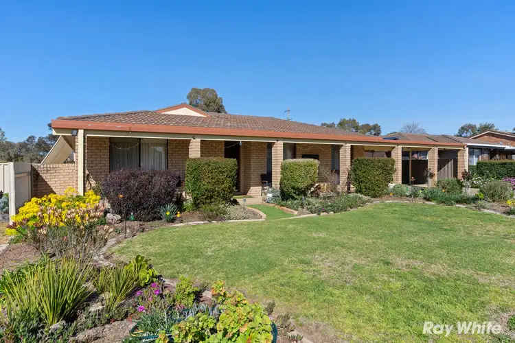 17 Warrambool Crescent, Glenfield Park NSW 2650