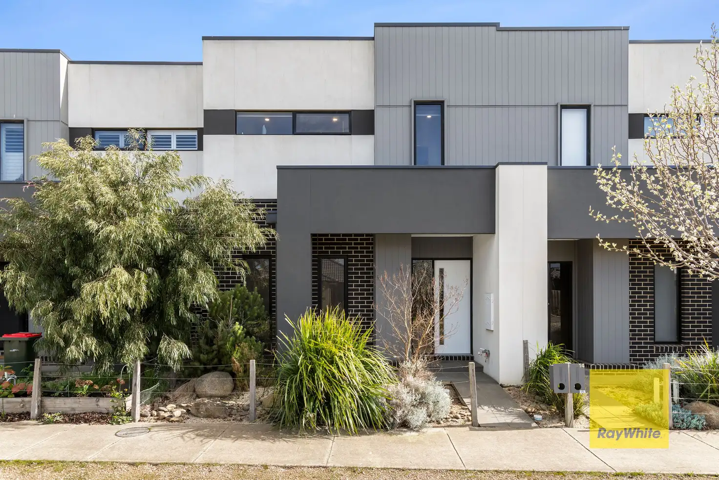 Main view of Homely townhouse listing, 16 Mulberry Street, Armstrong Creek VIC 3217