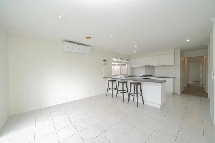 Third view of Homely house listing, 5 Chin Court, Berwick VIC 3806