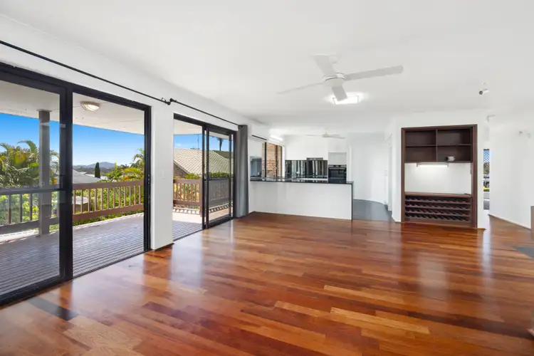 4 Apex Court, Kuluin QLD 4558
