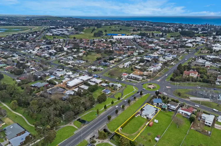 Second view of Homely house listing, 3 Mortlake Road, Warrnambool VIC 3280