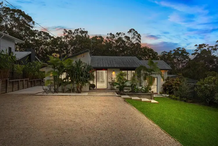 215 Simpsons Road, Elanora QLD 4221