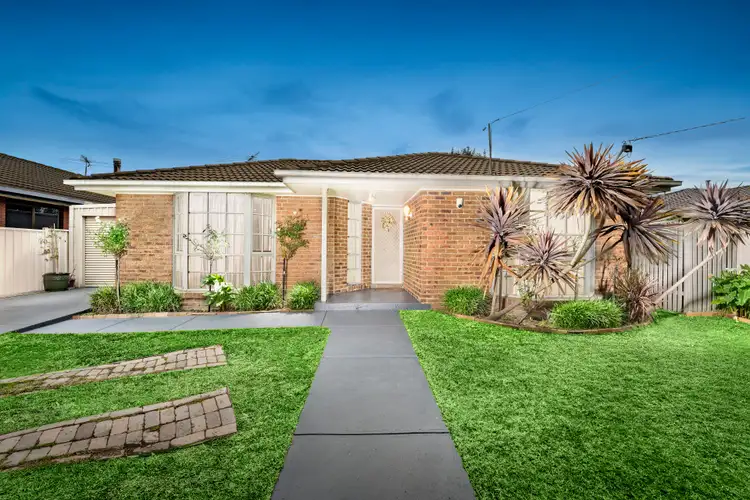 33 Meadow Glen Drive, Epping VIC 3076