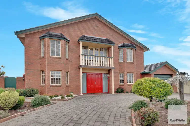 Second view of Homely house listing, 7 Meehan Court, Keilor VIC 3036
