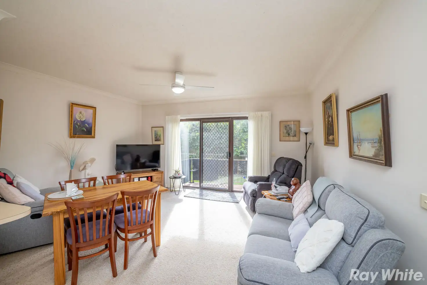 Main view of Homely unit listing, 2/3-4 Pineview Close, Tuncurry NSW 2428
