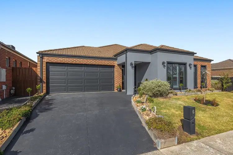 6 Honey Court, Berwick VIC 3806