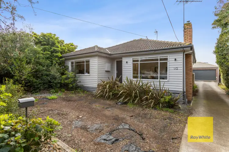 1/2 Kinnon Avenue, Belmont VIC 3216
