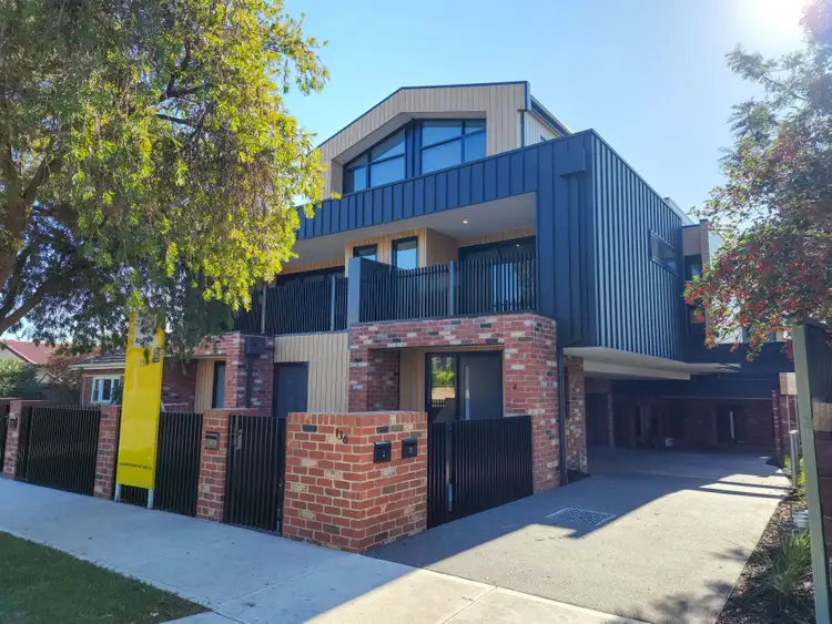 2/136 Broadway, Reservoir VIC 3073