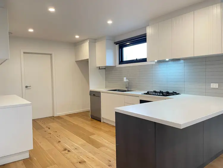 Fourth view of Homely townhouse listing, 2/136 Broadway, Reservoir VIC 3073