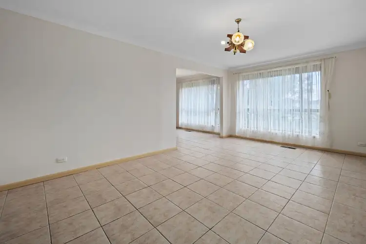 Third view of Homely house listing, 5 Grace Court, Lalor VIC 3075