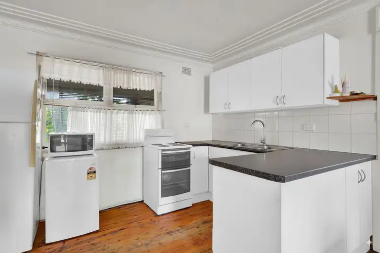 Second view of Homely house listing, 5 Grevillea Crescent, Berkeley Vale NSW 2261