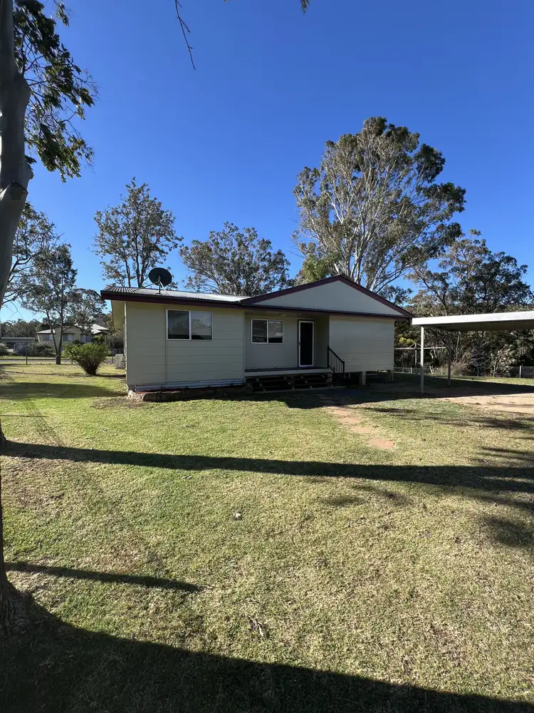 16 Gleeson Street, Crows Nest QLD 4355