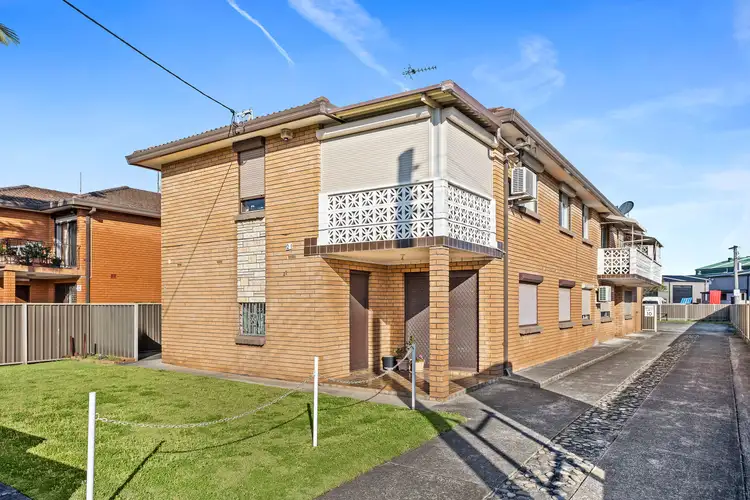 2/21 Kemblawarra Road, Warrawong NSW 2502