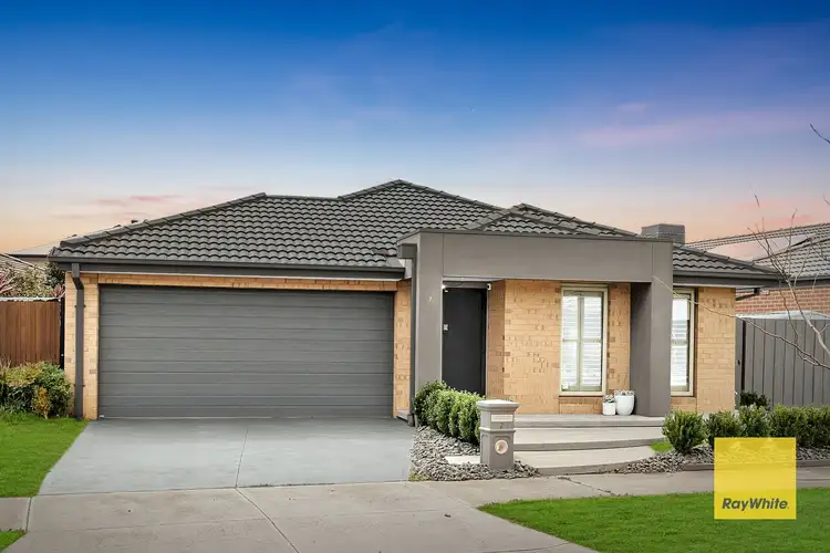 Second view of Homely house listing, 7 Inverness Place, Thornhill Park VIC 3335