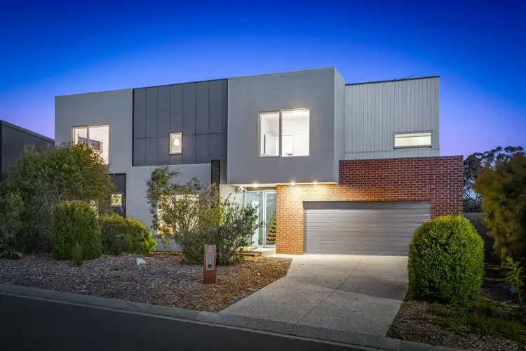8 Augusta Drive, Creswick VIC 3363