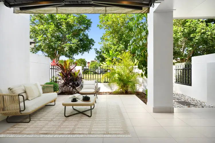 15 Park Lane, Hope Island QLD 4212
