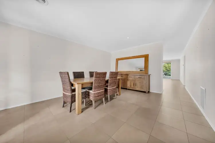 Fifth view of Homely house listing, 8 Halsbury Place, Skye VIC 3977