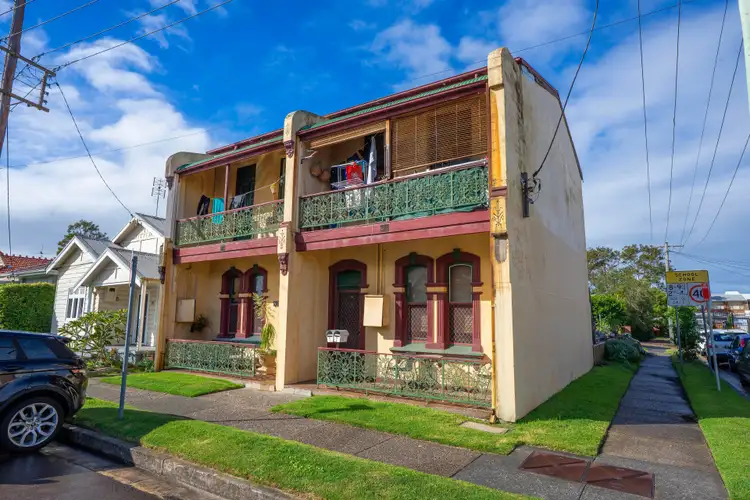 1/59 Denison Street, Hamilton NSW 2303