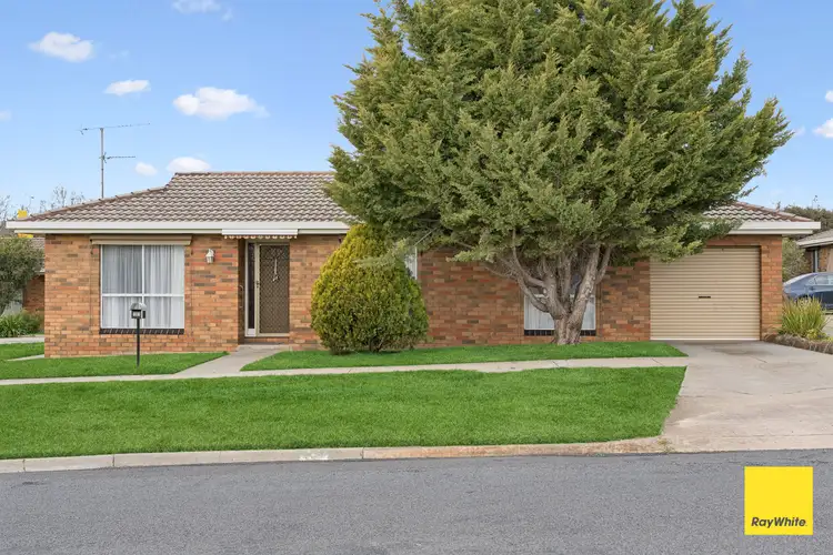101 Neale Street, Flora Hill VIC 3550