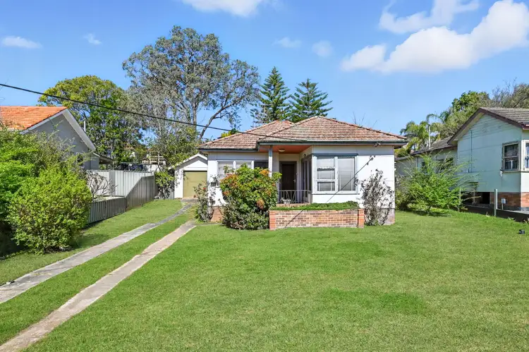 11 Ronald Street, Campbelltown NSW 2560