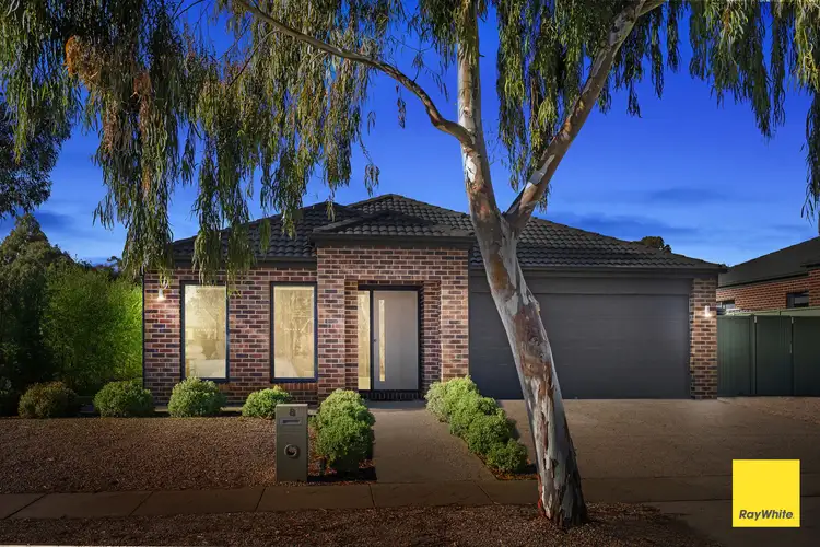 8 Inverness Drive, Junortoun VIC 3551