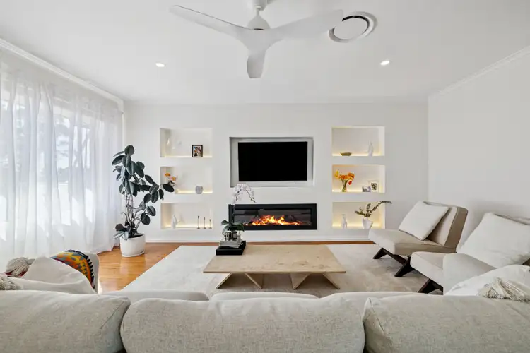 1 Cooradilla Place, Bradbury NSW 2560