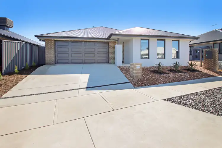 8 Canterbury Road, Thurgoona NSW 2640