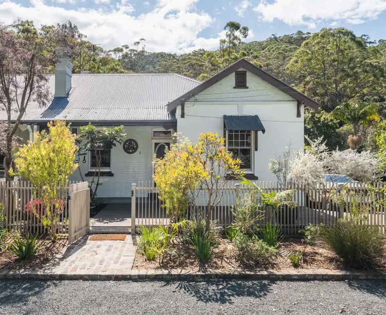 3 Lady Carrington Road