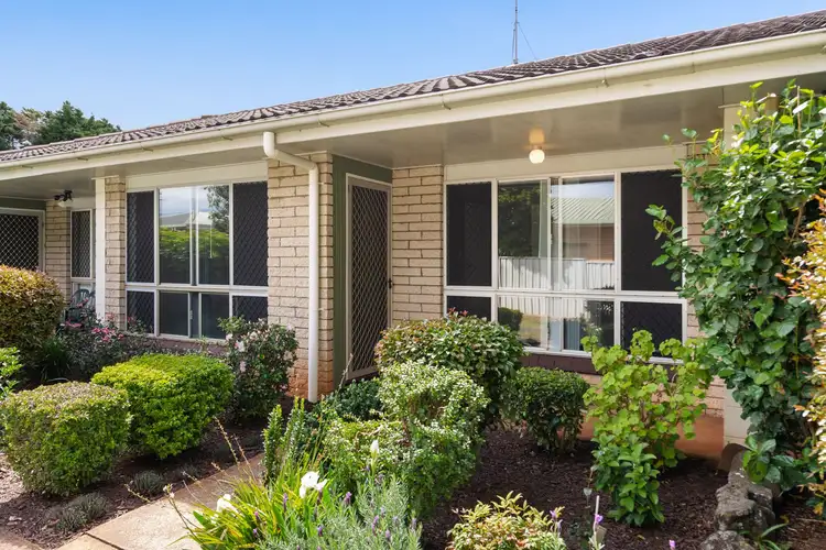 2/35A Holberton Street, Rockville QLD 4350