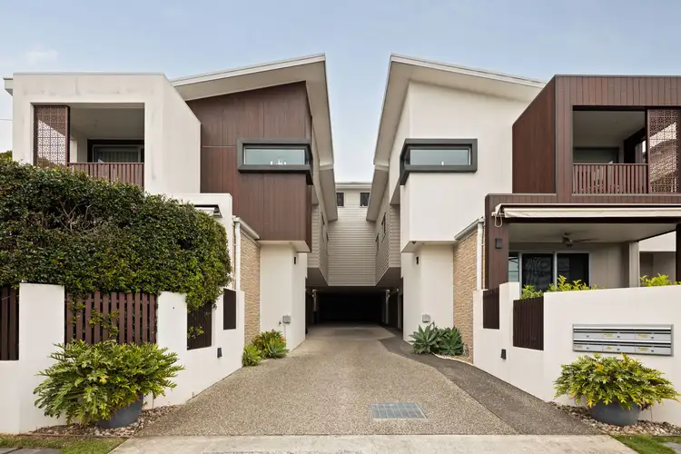 72A Dover Street, Hawthorne QLD 4171