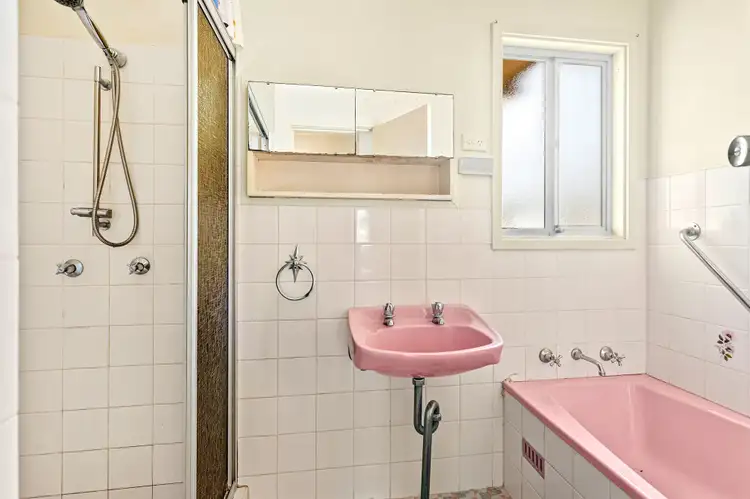 Sixth view of Homely house listing, 8 Carabeen Street, Barrack Heights NSW 2528