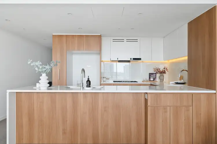 18 Footbridge Boulevard