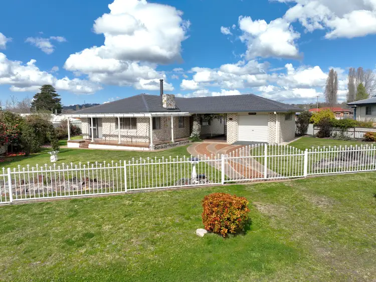 35 Lambeth Street, Glen Innes NSW 2370