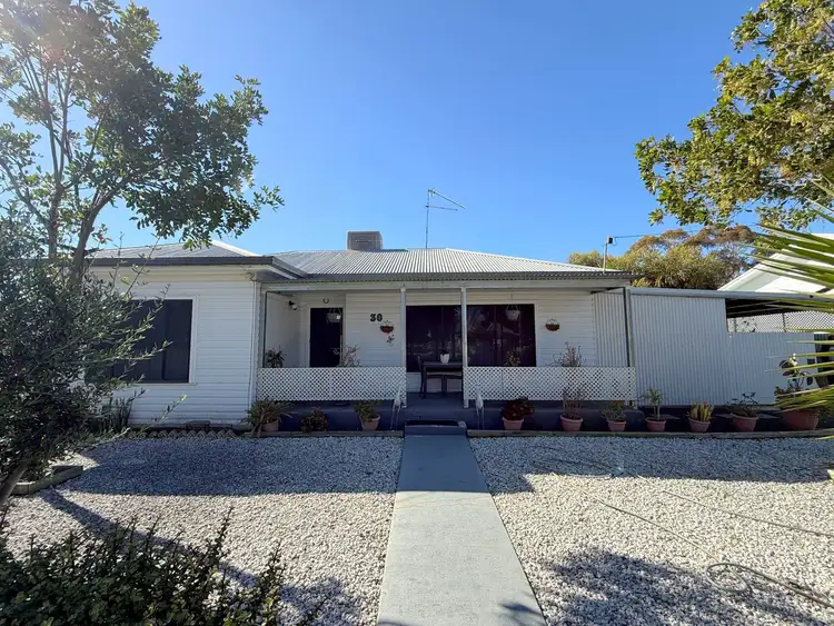 30 Oak Street, Moree NSW 2400