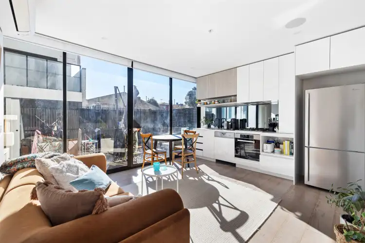 Third view of Homely apartment listing, 2/40 Mavho Street, Bentleigh VIC 3204