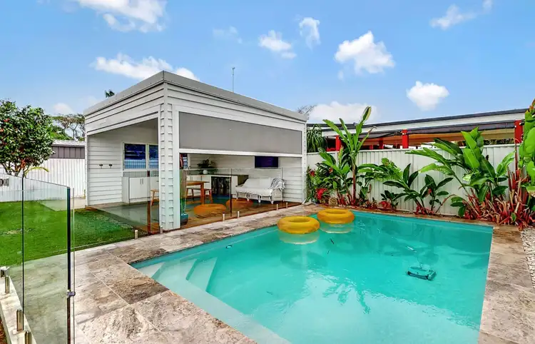 55 Japonica Drive, Palm Beach QLD 4221