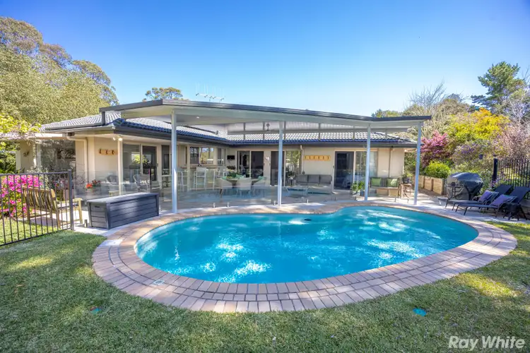 14 Federation Drive, Hallidays Point NSW 2430