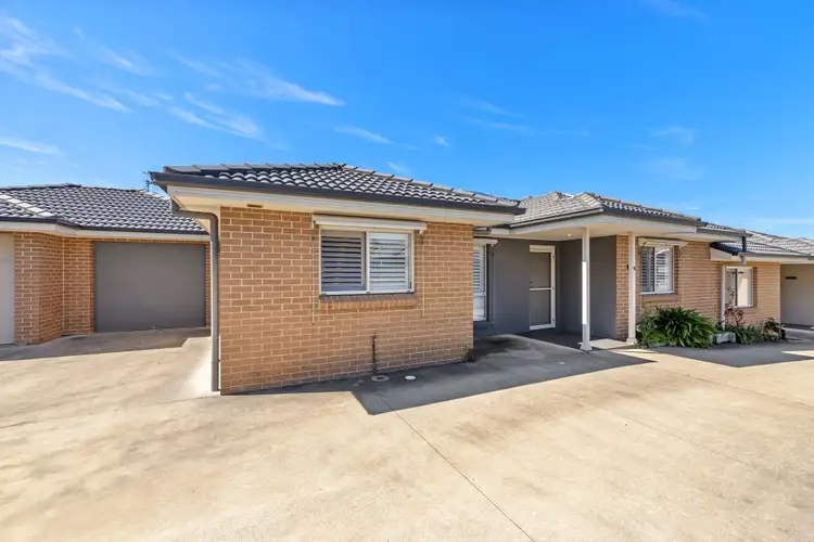 9 & 10/13 Skyline Street, Gorokan NSW 2263