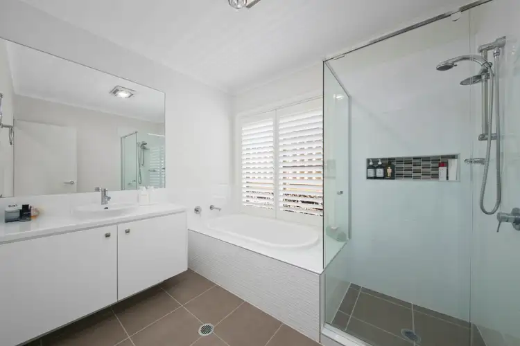 Sixth view of Homely house listing, 33 Kingfisher Drive, Fletcher NSW 2287